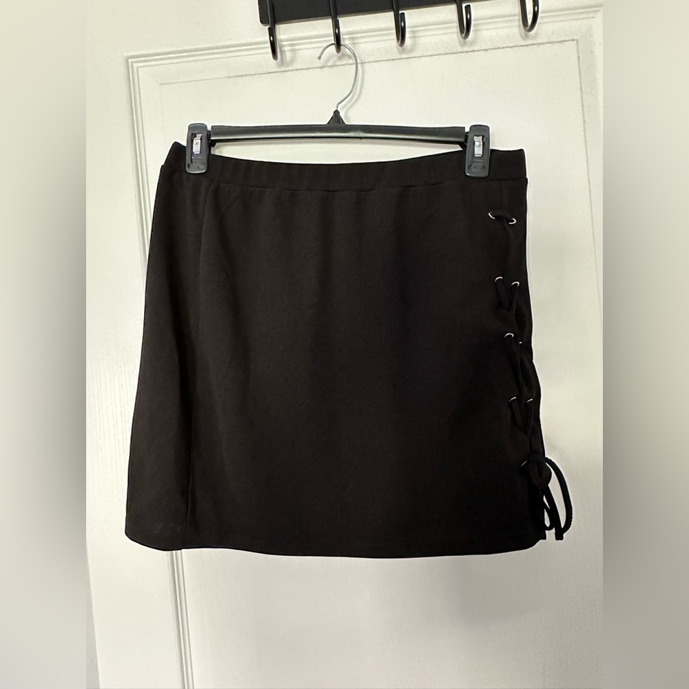 Unworn black shein skirt